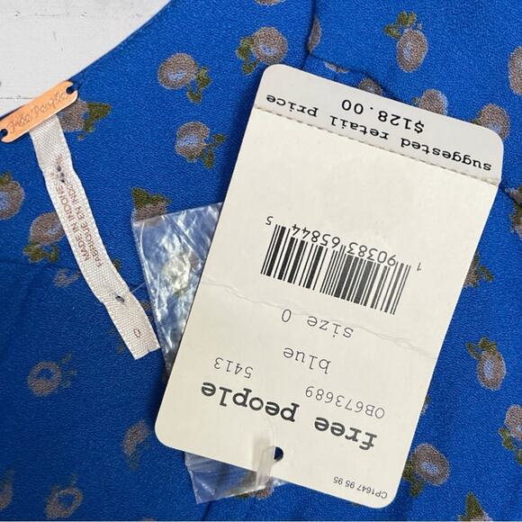 NWT Free People Mia Jumpsuit Blue Floral Size 0 - Picture 13 of 13